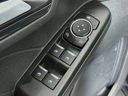 Used 2023 Ford Escape ST-Line image 17