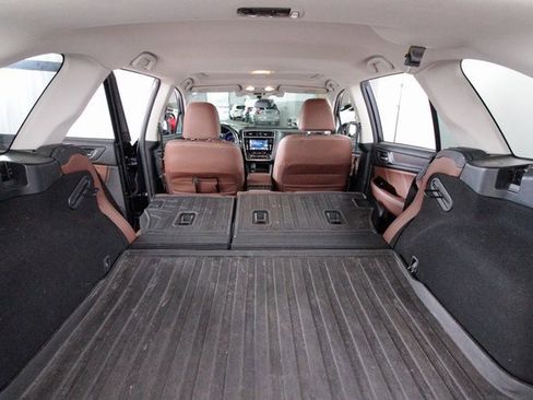 Used 2018 Subaru Outback 2.5i Touring image 30