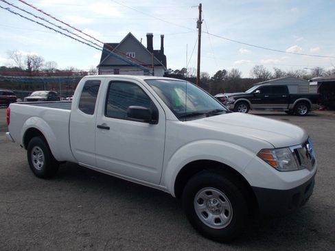 Used 2019 Nissan Frontier S image 17