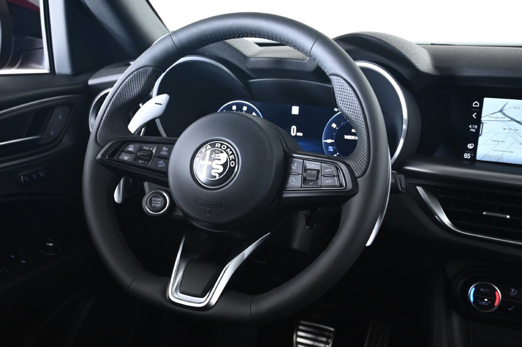 New 2025 Alfa Romeo Stelvio Sprint w/ Convenience Package AWD/4WD image 10
