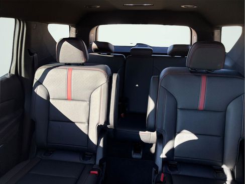 New 2026 Chevrolet Traverse RS AWD/4WD image 13