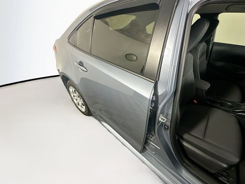 Used 2025 Toyota Corolla LE FWD image 27