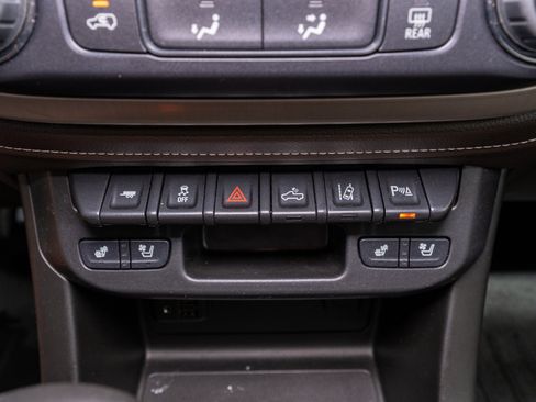 Used 2022 GMC Canyon Denali AWD/4WD image 23
