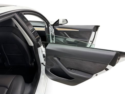 Certified 2023 Tesla Model 3 Standard Range RWD image 12
