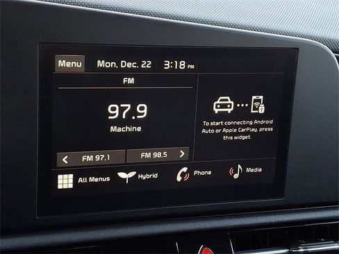 Certified 2025 Kia Niro LX image 17