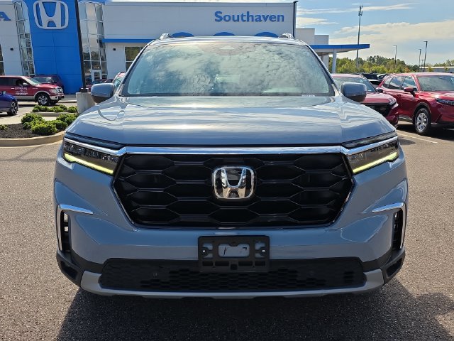 Certified 2024 Honda Pilot Touring image 8