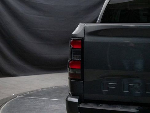 Used 2024 Nissan Frontier SL w/ Technology Package image 13