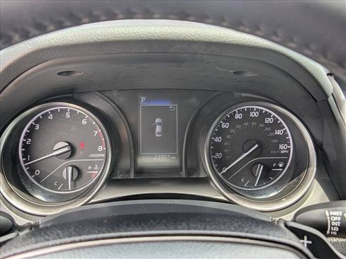 Used 2024 Toyota Camry SE FWD image 11