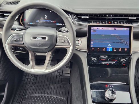 Used 2023 Jeep Grand Cherokee Limited RWD image 25