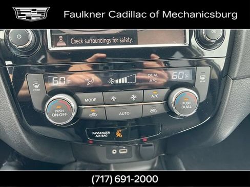 Used 2020 Nissan Rogue SV w/ Sun & Sound Touring Package AWD/4WD image 22