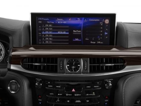 Used 2016 Lexus LX 570 4WD image 10