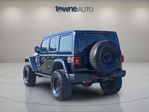 Used 2022 Jeep Wrangler Unlimited Rubicon w/ LED Lighting Group AWD/4WD image 4