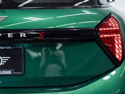 Certified 2025 MINI Cooper S image 11