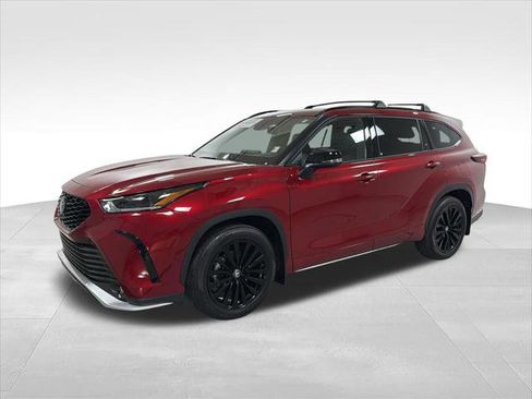 Certified 2026 Toyota Highlander XSE AWD/4WD image 1