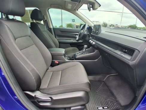 Used 2024 Honda CR-V LX image 16