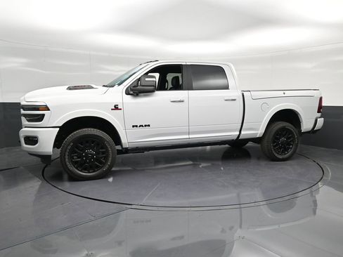 Used 2025 RAM 2500 Limited AWD/4WD image 7