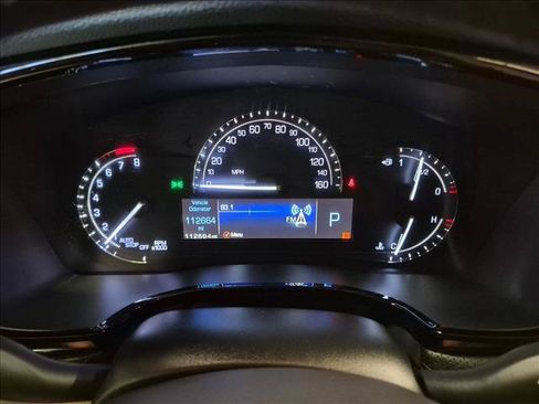 Used 2018 Cadillac XT5 AWD image 11