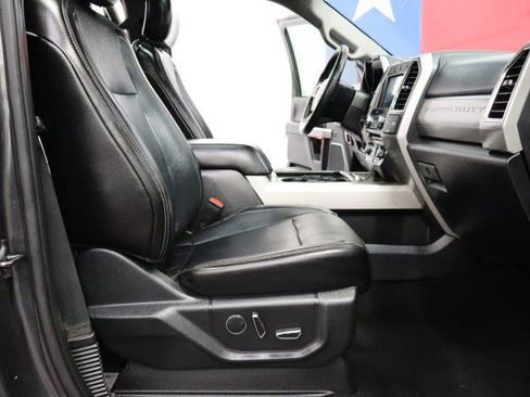 Used 2018 Ford F250 Lariat w/ Lariat Ultimate Package AWD/4WD image 8