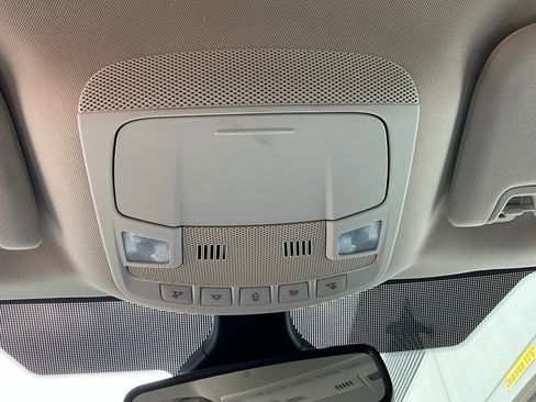 Used 2023 Ford Edge SEL image 29