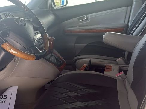 Used 2004 Lexus RX 330 FWD image 4