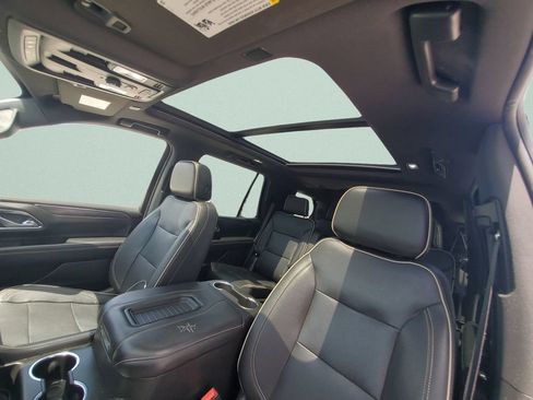 Used 2023 GMC Yukon SLT RWD image 17