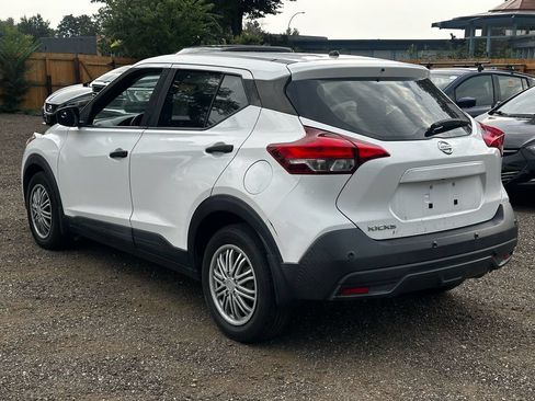 Used 2020 Nissan Kicks S FWD image 3