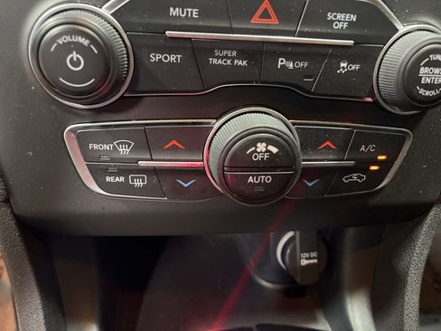 Used 2021 Dodge Charger GT w/ Performance Handling Group image 29