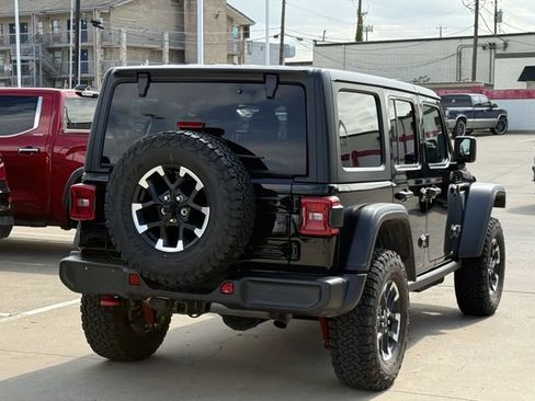 Used 2026 Jeep Wrangler Unlimited Rubicon AWD/4WD image 4