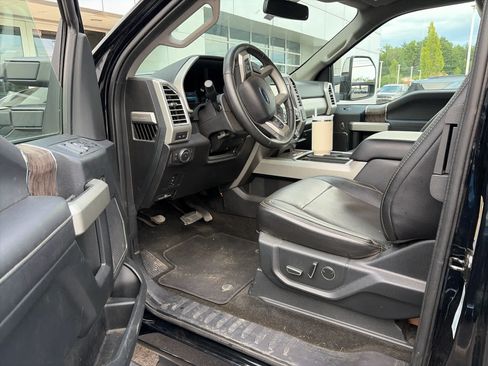 Used 2017 Ford F350 Lariat w/ Chrome Package AWD/4WD image 4