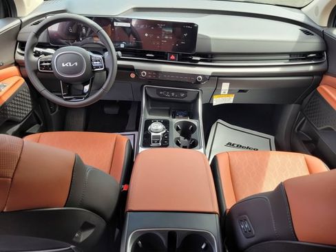 New 2026 Kia Carnival EX FWD image 7