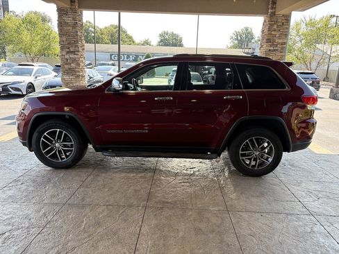 Used 2018 Jeep Grand Cherokee Limited AWD/4WD image 9