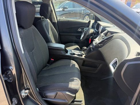 Used 2017 Chevrolet Equinox LT FWD image 26