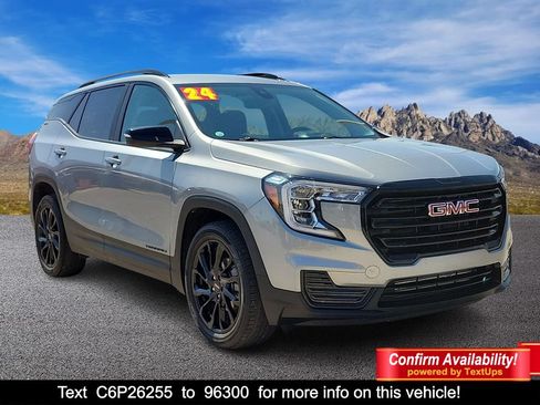 Used 2024 GMC Terrain SLE w/ Driver Convenience Package FWD image 1
