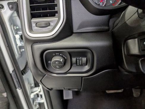 Used 2024 RAM 2500 Laramie AWD/4WD image 20