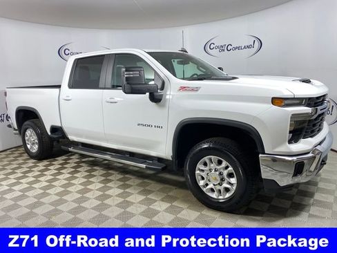 Certified 2025 Chevrolet Silverado 2500 LT AWD/4WD image 9