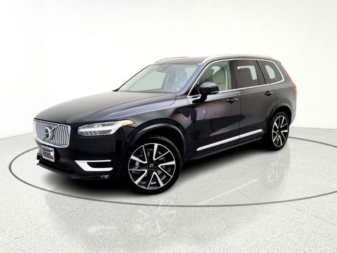 Used 2024 Volvo XC90 B6 Plus image 1