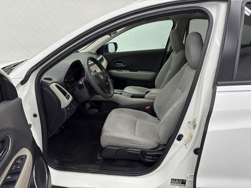 Used 2019 Honda HR-V EX image 9