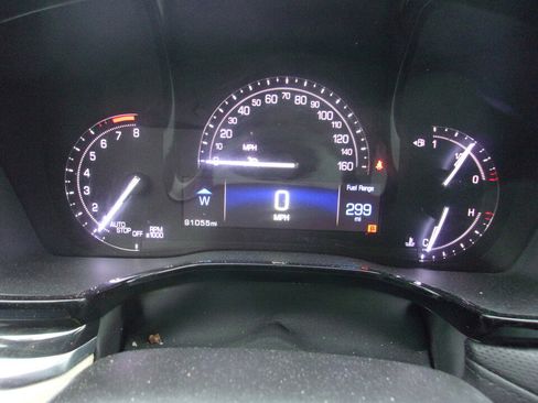 Used 2018 Cadillac XT5 AWD image 19