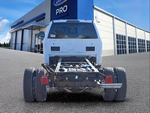 New 2026 Ford F450 XL w/ XL Chrome Package image 25