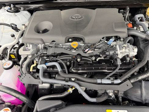 Used 2026 Toyota Camry SE FWD image 38