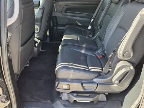 Certified 2024 Honda Odyssey Touring image 11