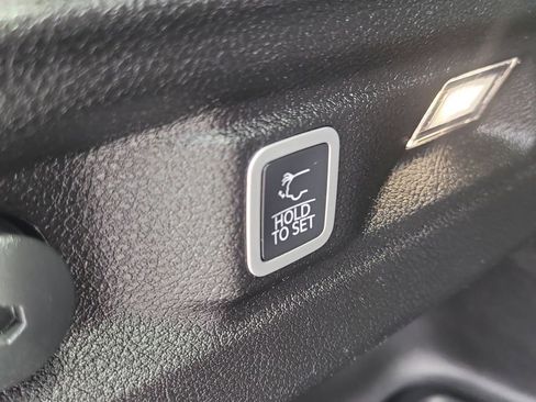 Certified 2024 Jeep Grand Cherokee L Altitude AWD/4WD image 11
