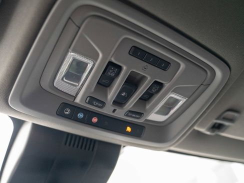 Used 2024 GMC Sierra 3500 Denali w/ Denali Reserve Package image 31