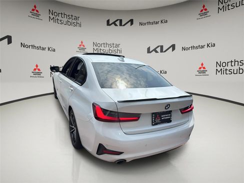 Used 2022 BMW 330i Sedan RWD image 4