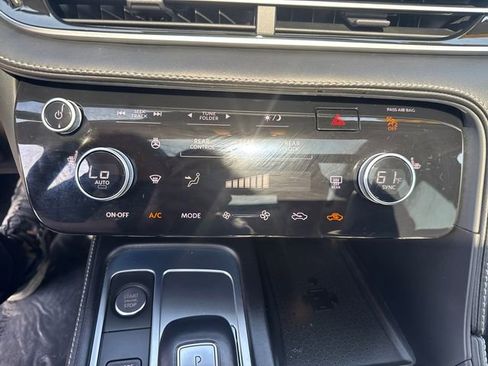 Used 2023 INFINITI QX60 Luxe image 39