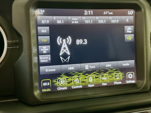 Used 2023 Jeep Wrangler Sahara w/ Cold Weather Group image 19