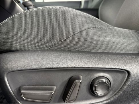 Used 2024 Toyota Venza LE image 20