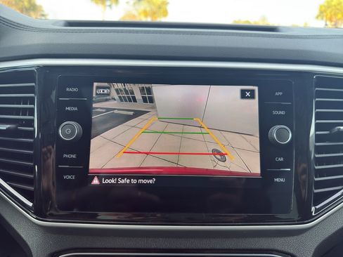 Used 2022 Volkswagen Atlas Cross Sport SE image 22