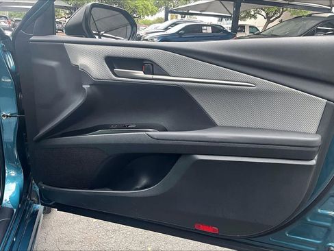 Used 2025 Toyota Camry SE w/ Convenience Package FWD image 23