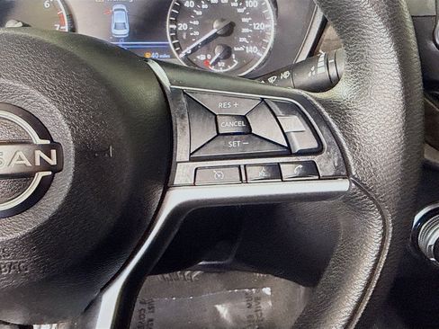 Used 2023 Nissan Altima 2.5 SV FWD image 15